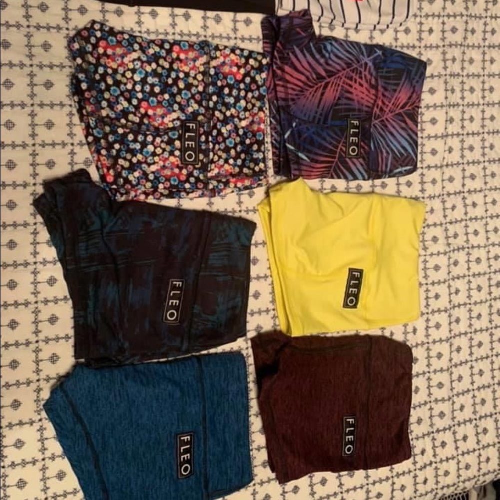 ISO fleo shorts or leggings size L